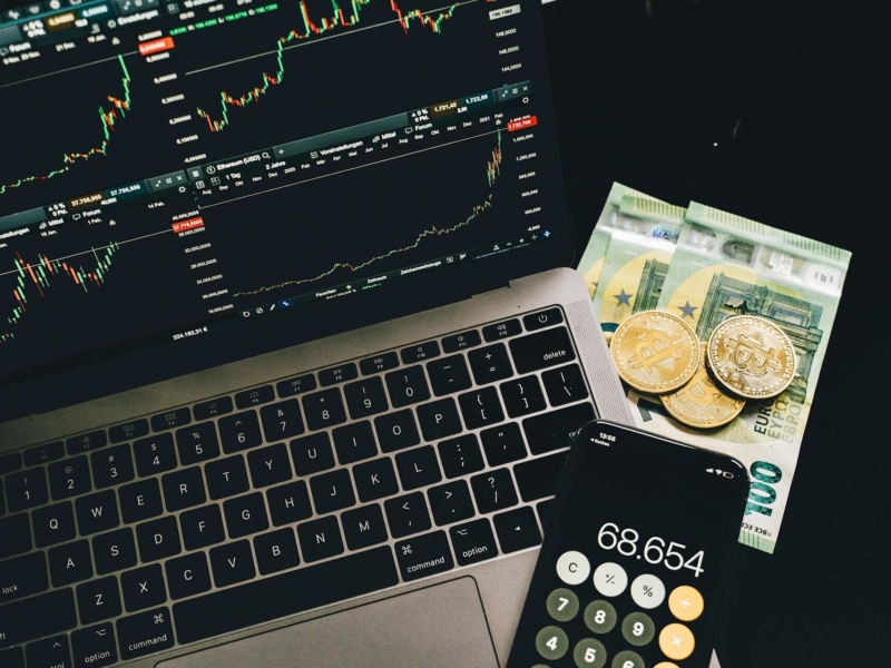 august-dividend-kings-buys
