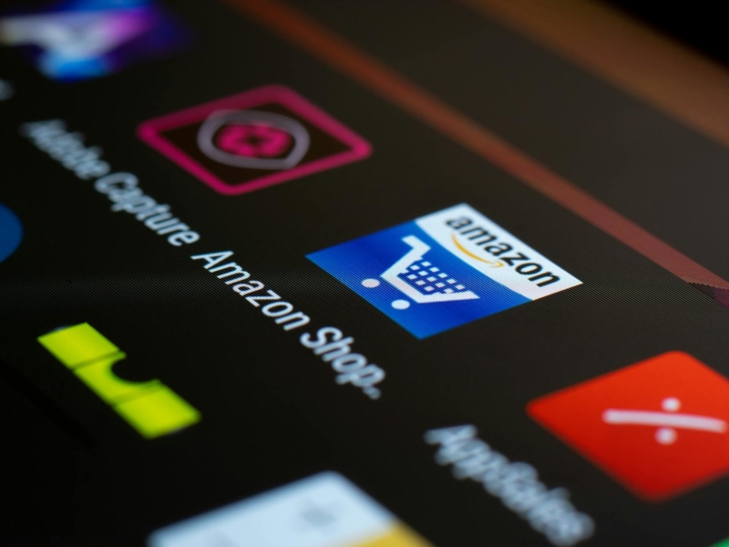 amazon-invests-in-ionq